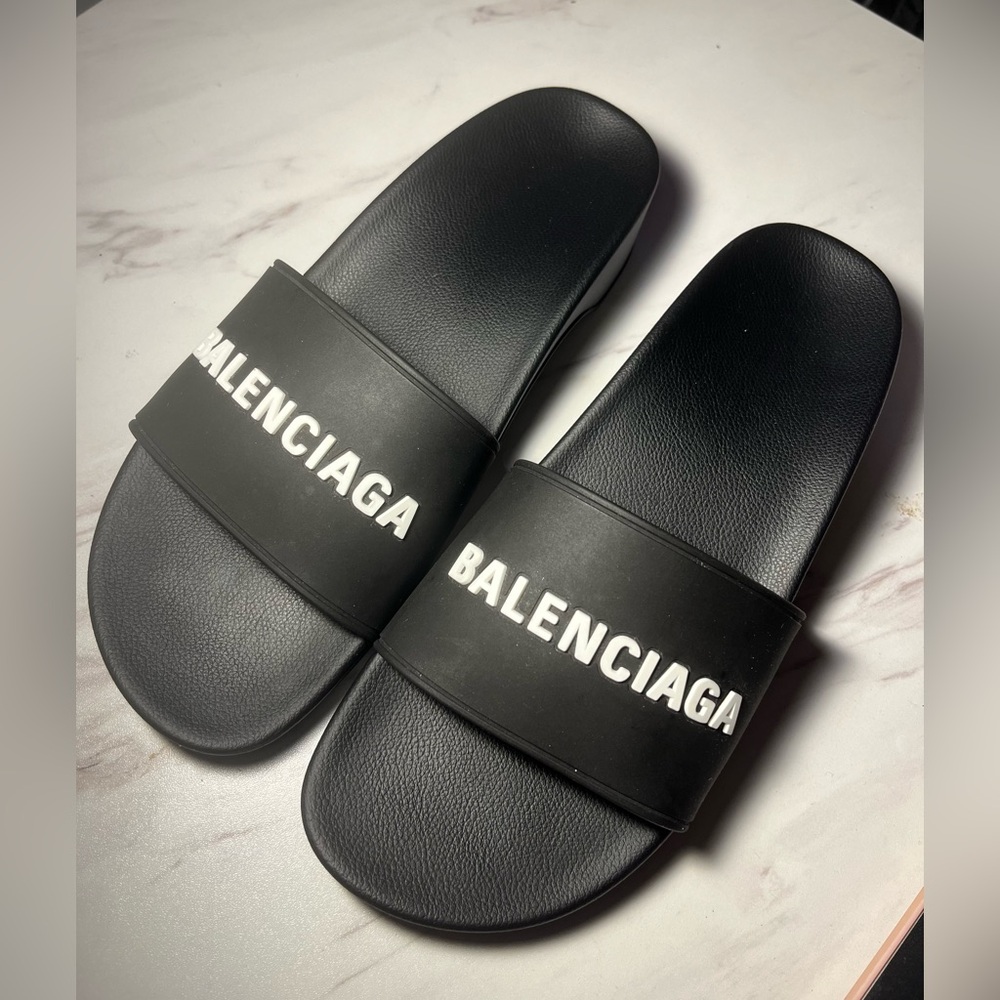 Black balenciaga clog pool slides